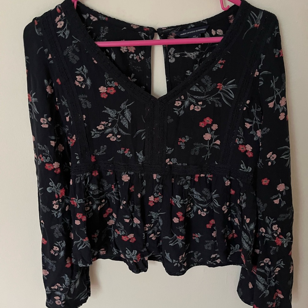 American Eagle top